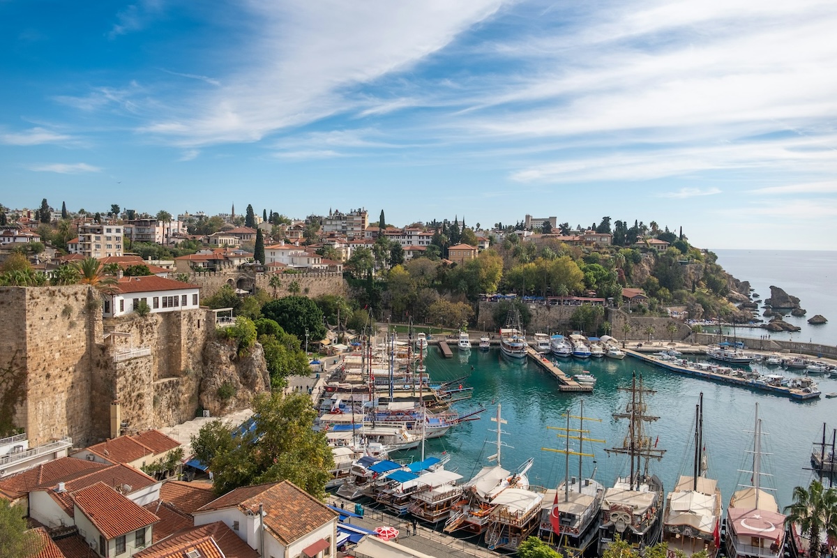 Immer mehr Deutsche ziehen nach Antalya – diese Vor- und Nachteile überraschen viele