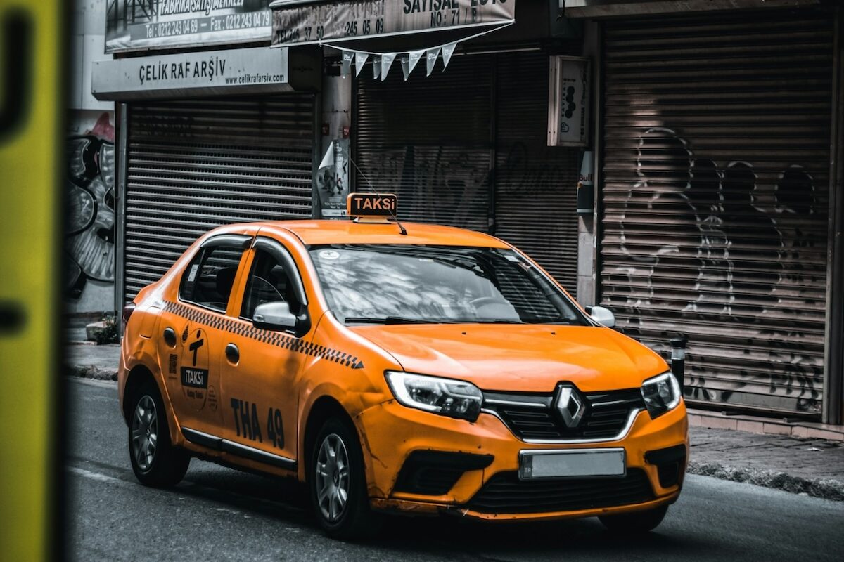 Bitteres Urlaubs-Ranking: Türkei stürzt in internationaler Taxi-Betrugs-Analyse ab und holt den ersten Platz