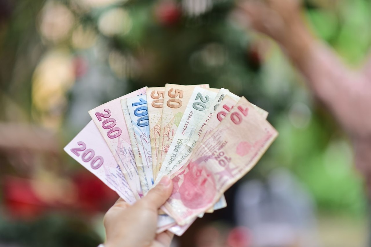 Finanzanalyse enthüllt Extremwert: Risikoprämie für Lira-Anleihen übertrifft Krisenniveau von 2018
