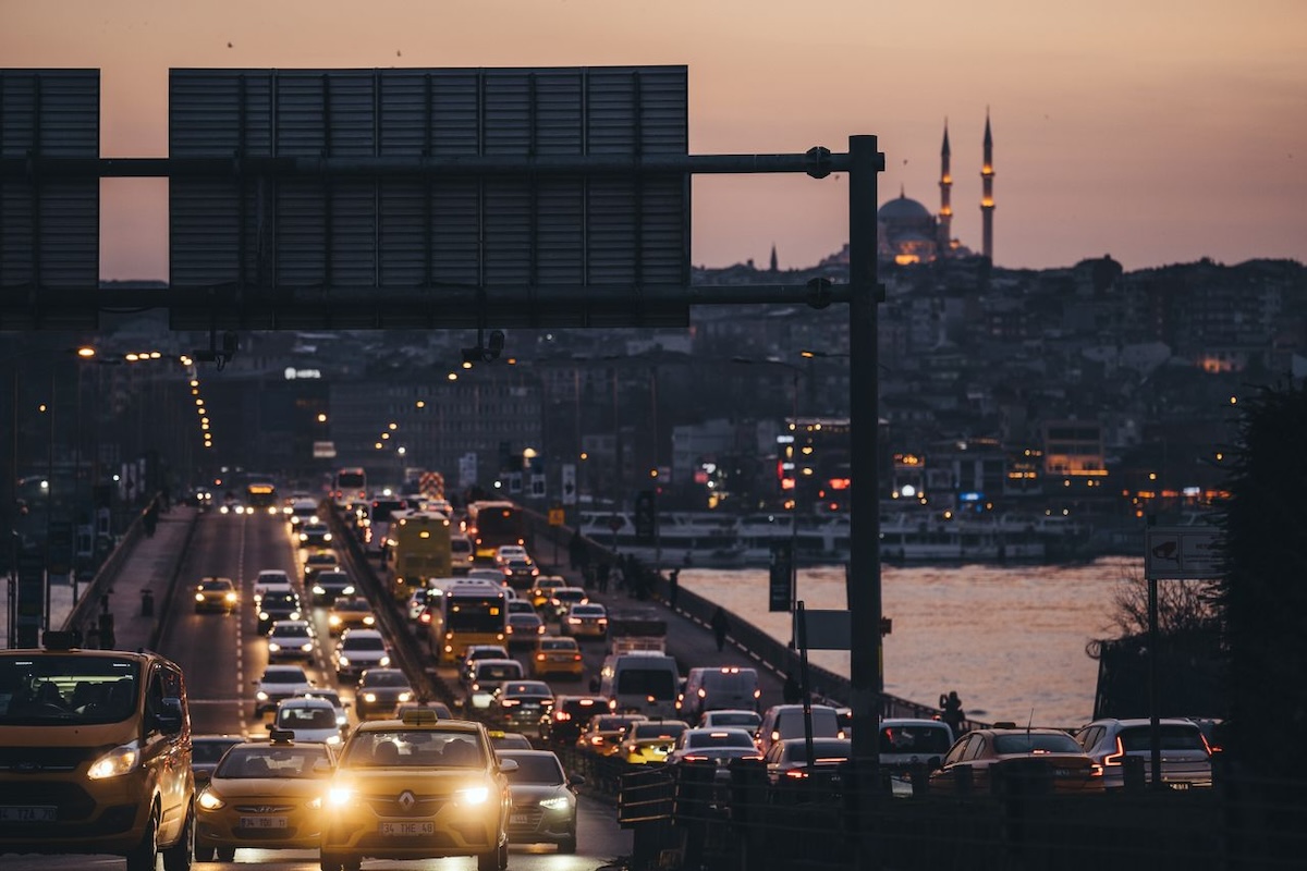 Verkehrsinfarkt am Bosporus: Wie Istanbuler pro Jahr fast 12 Tage Leben im Stau verlieren